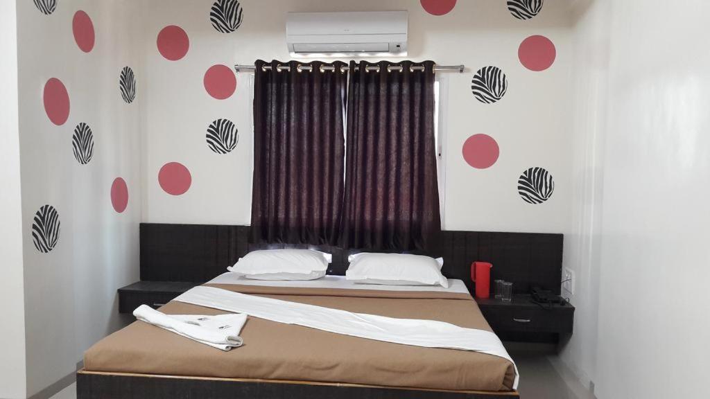 Hotel Royal Regency Aurangabad  Ngoại thất bức ảnh